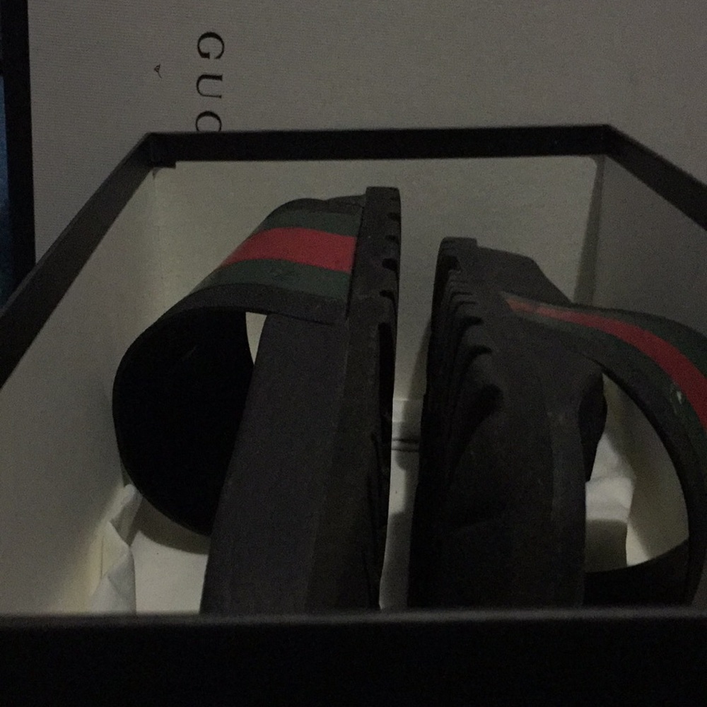 Gucci flips flops - Picture 3 of 4